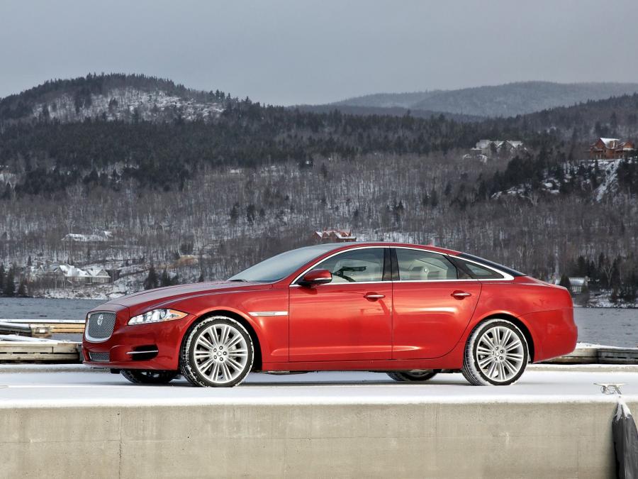  Jaguar XJ AWD 2012 года  (US) (фото 3 из 16)